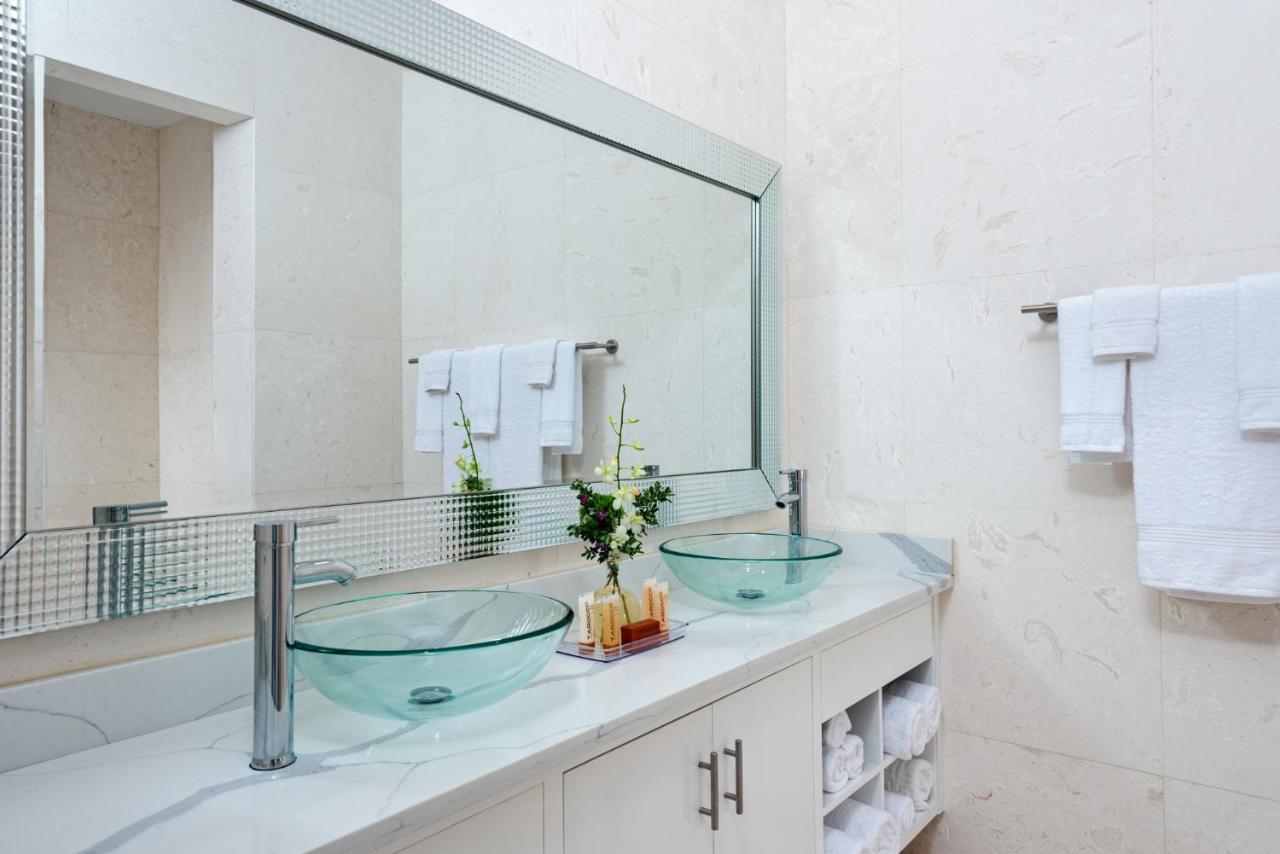Zenza Boutique Hotel Turtle Cove Ngoại thất bức ảnh